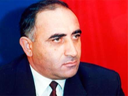 Goranboy icra başçısı Nizaməddin Quliyevin pul yığımı
