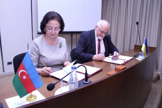 AzMİU ilə Kiyev Universiteti arasında anlaşma Memorandumu imzalandı 