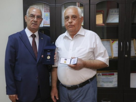 AzMİU-nun rektoru medalla təltif olundu