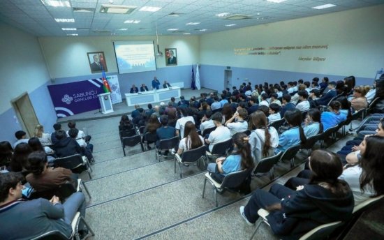 Gənclər arasında mənəvi dəyərlər mövzusunda tədbir keçirildi - FOTOLAR