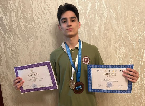 Gənc olimpiadaçı Riad Qənbərli: “Gələcəkdə Azərbaycana qayıdaraq cərrah olmaq istəyirəm”
